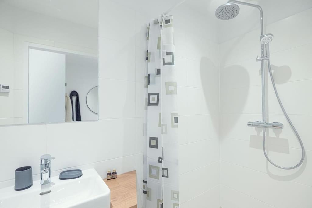 Ideal For Families & Mid-Term-Stays Вена Экстерьер фото